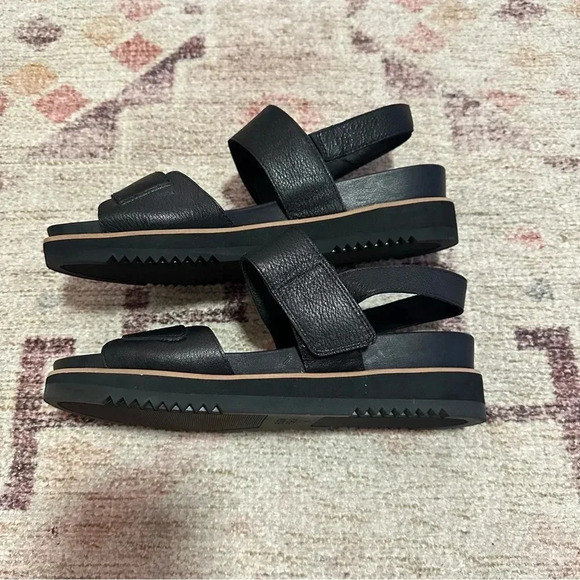 NWOT Eileen Fisher• Black Velcro Strap Sandals Size 9 - Picture 6 of 13